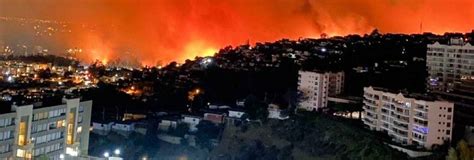 Suspendido El Partido Colo Colo Independiente Del Valle Por Incendios