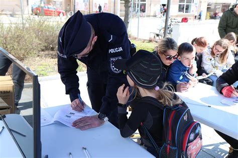 Rowerzyści zawładnęli rynkiem Oficjalna strona Miasta i Gminy Piaseczno