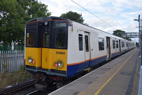 315804 London Overground Class 315 No 315804 Is Seen At C Flickr