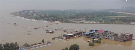 China blasts dam on Yangtze tributary to ease flooding, death toll ...