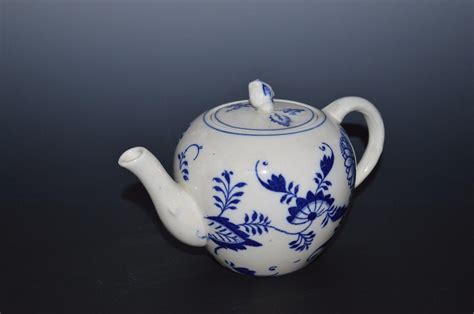 Blue Onion Design Meissen Porcelain Teapot Bwm England