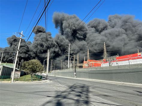 Incendio De Bodega En San Nicolás Lleva Más De 3 Horas