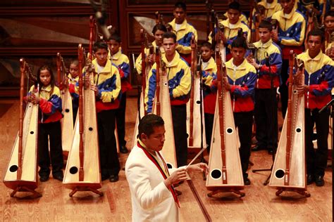 41 Mil Niños Y Niñas Aprenderán A Tocar Cuatro Arpa Y Maracas Alba