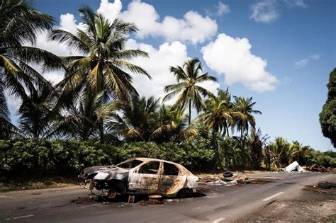 En Guadeloupe un couvre feu instauré pour les mineurs dans sept