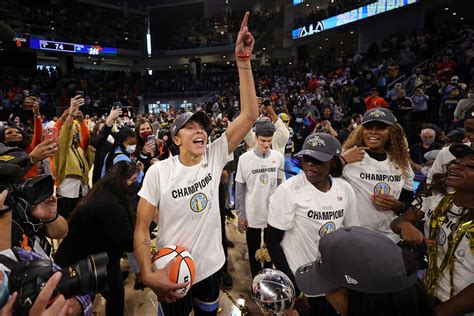 WNBA playoffs set huge viewership milestone, up 63% from 2020 - Yahoo Sport