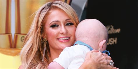 Paris Hilton Presenta A Su Hijo Phoenix Hilton ColorMusic