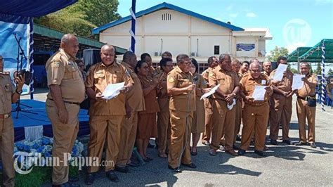 Ibadah Syukur Ulang Tahun Bupati Mathius Awoitauw Diikuti Seluruh Asn