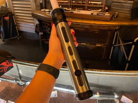 Qui Gon Jinns Legacy Lightsaber Hilt Arrives At Disneys Hollywood