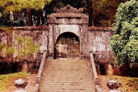 Visiting the Stunning Hue Tombs | Tomb, World heritage sites, Day tours