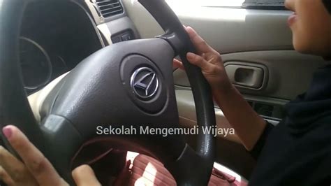 Diklat Mengemudi Mobil Latihan Menginjak Pedal Gas Untuk Pemula Youtube