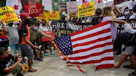 Vídeo Filipinos Protestan Contra Maniobras Militares Con Eeuu Hispantv