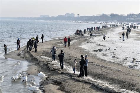 Sopot Turyści nad morzem Polska Agencja Prasowa SA