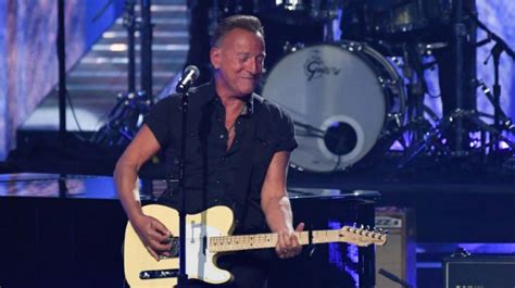 Berliner Tageszeitung Bruce Springsteen Pospone Su Gira De 2023 Por