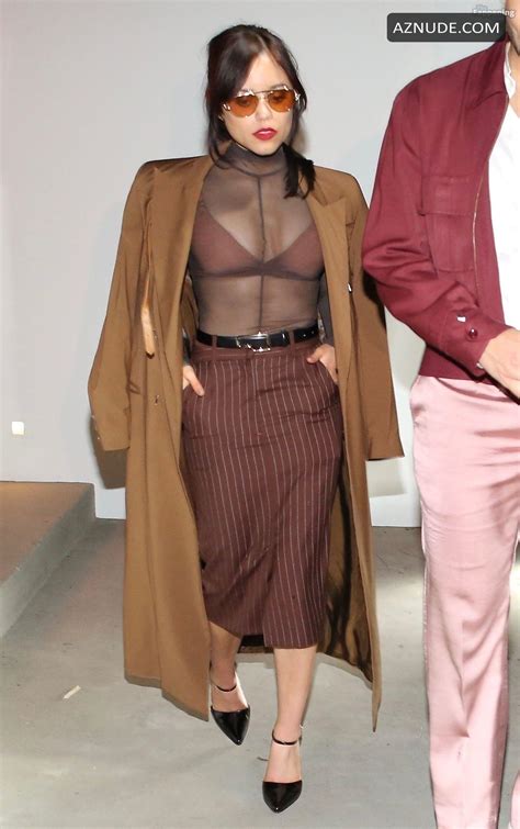 Jenna Ortega Sexy Spotted Flashing Her Hot Bra While Attending A