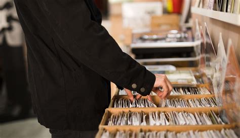 5 Ways to Organize Your Vinyl Records - Elusivedisc Blog