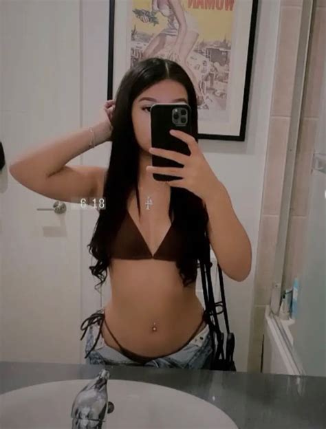 Discover Latina And Pretty Latinas Ideas Pretty Selfies Cute