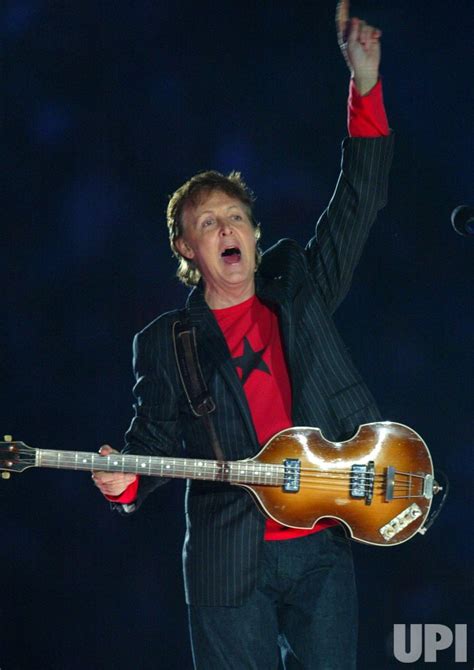 Photo: PAUL MCCARTNEY PERFORM IN THE PRE GAME SHOW AT SUPERBOWL XXXIX ...