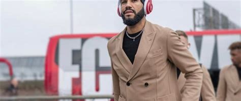 Eric Maxim Choupo Moting à Paris pour affronter le PSG en Ligue des