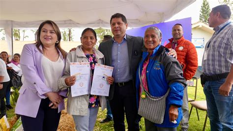 Mag Entrega T Tulos De Propiedad A Productores Agr Colas Del Azuay El