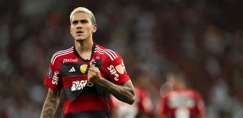 Multa milionária de Pedro é trunfo do Flamengo para segurar atacante