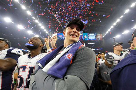 Rob Gronkowski brags about having two Super Bowl rings (Video)