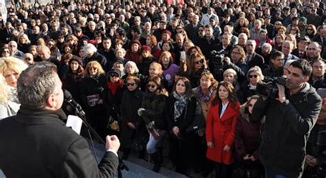 Zmir Den Bir Hay R K Daha Son Dakika Siyaset Haberleri