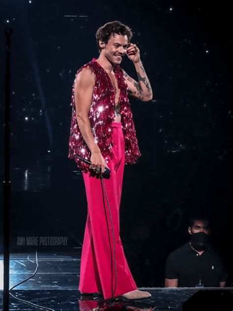 What Harry Styles Is Wearing For His ‘love On Tour 2021