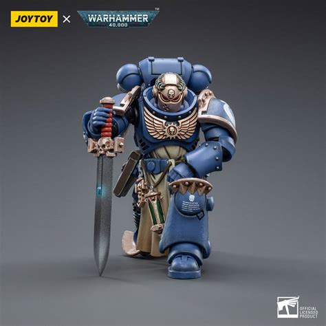 Joytoy Warhammer K Ultramarines Primaris Company Champion