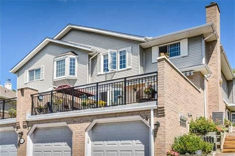 4 116 Woodlawn Road E Guelph Zoloca