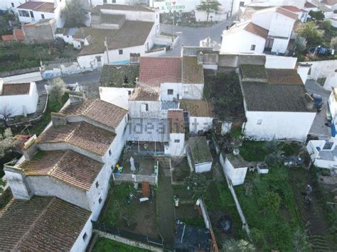 Casa ou moradia à venda na rua de Alvito s n São Bartolomeu do Outeiro