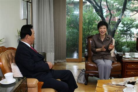 120822김영삼전대통령방문 6 8월 22일 박근혜 새누리당 대통령 후보는 김영삼 前 대통령을 예 박근혜 공식