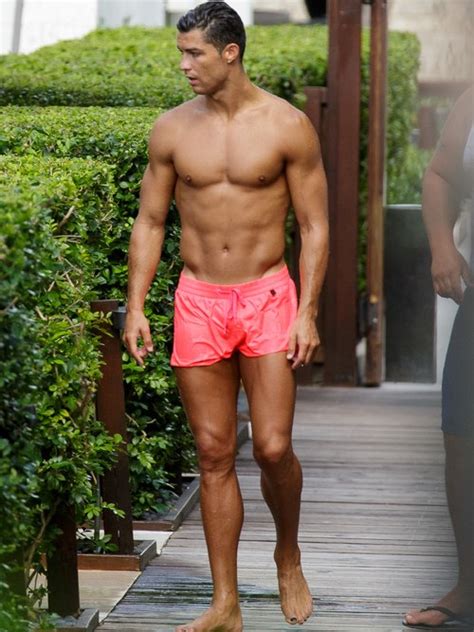 Cristiano Ronaldo Y Su Cuerpo De Verano El124