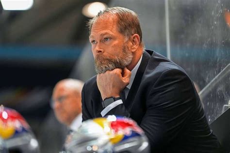 Steve Walker Wird Neuer Trainer Der Schwenninger Wild Wings