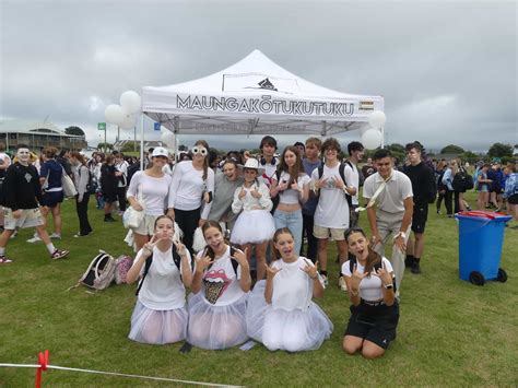 Paraparaumu College - Houses
