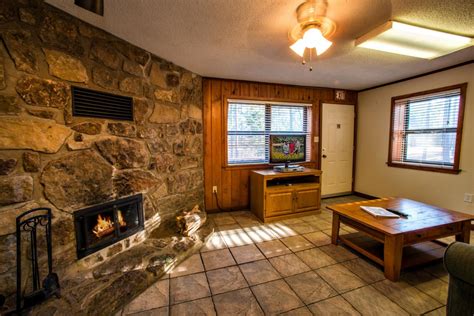 Crowleys Ridge Accommodation Photos | Arkansas State Parks