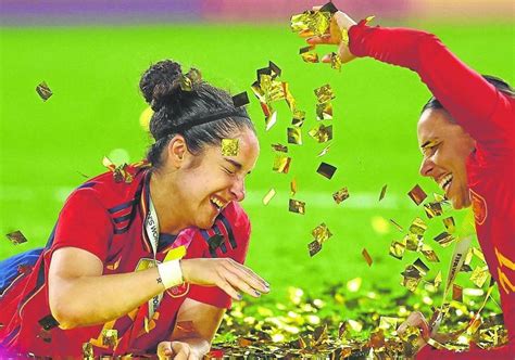 Oihane Hernández se da un baño de oro El Correo