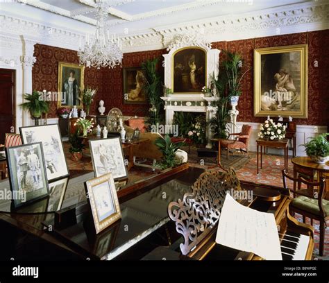 Uk stourhead house interior hi-res stock photography and images - Alamy