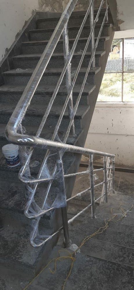 Silver Stainless Steel Staircase Railings At Rs Feet In Hyderabad