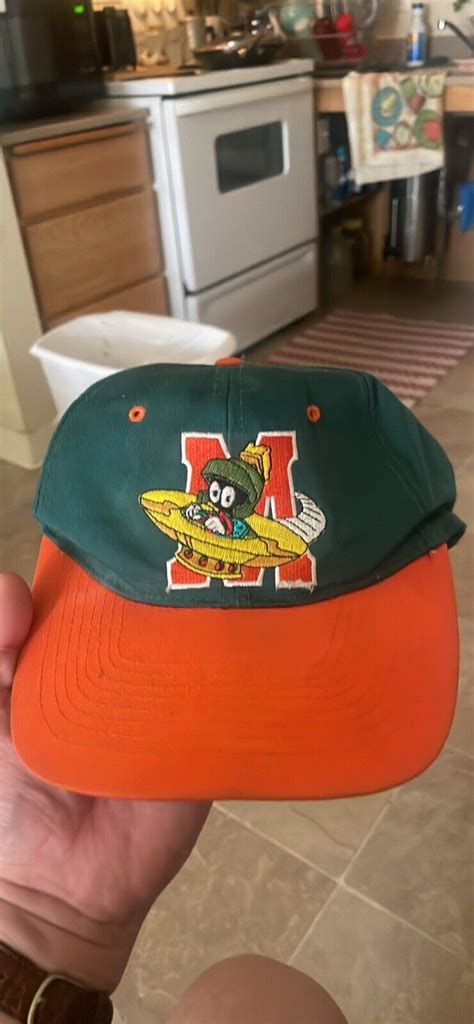 Vintage 90s Marvin The Martian Looney Tunes Snapback  Gem