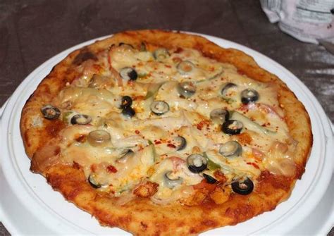 Chicken Tikka Pizza Without Oven Recipe By Maryam Shakoor Cookpad