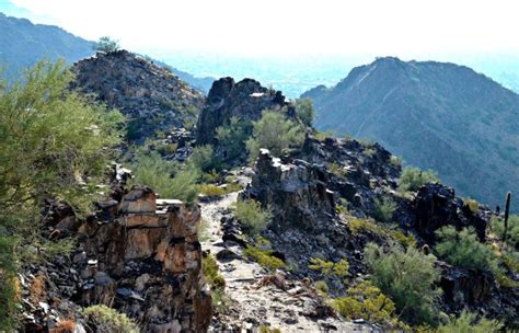 Hiking Piestewa Peak - Phoenix Arizona - Jessie on a Journey