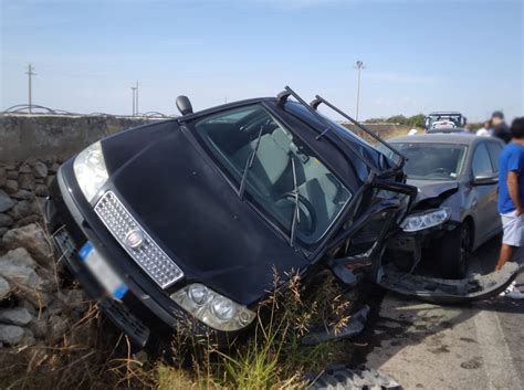 Incidente Sulla Comiso Santa Croce 5 Feriti FOTO Quotidiano Di Ragusa