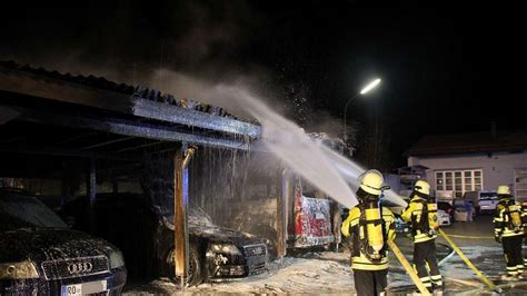 Achenm Hle Brennender Carport L St Gro Einsatz Der Feuerwehr Aus