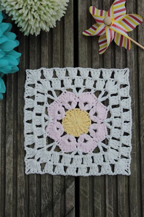 10 Stunning Crochet Flower Granny Squares You Must Make Blue Star Crochet