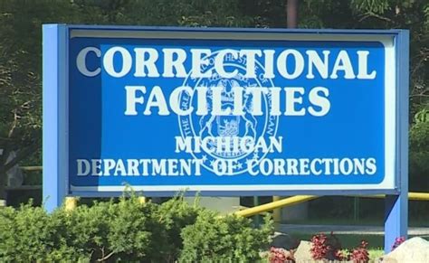 Covid 19 Spreads To Nearly Half Of The Male Prisoners At Muskegon