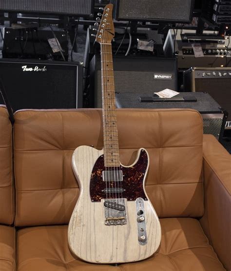 Tom Anderson Icon T Translucent Blonde Dark Grain In Distress Level 3 Electric Guitar Matt S