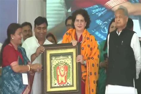 Priyanka Gandhi Dausa Visit Live दौसा के सिकराय में प्रियंका गांधी