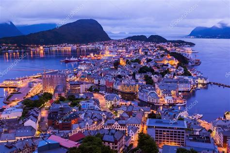 Cityscape of Alesund - Norway — Stock Photo © Violin #35369727