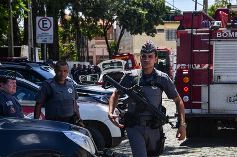 Un Tiroteo En Una Escuela Deja Hasta El Momento Siete Muertos Y