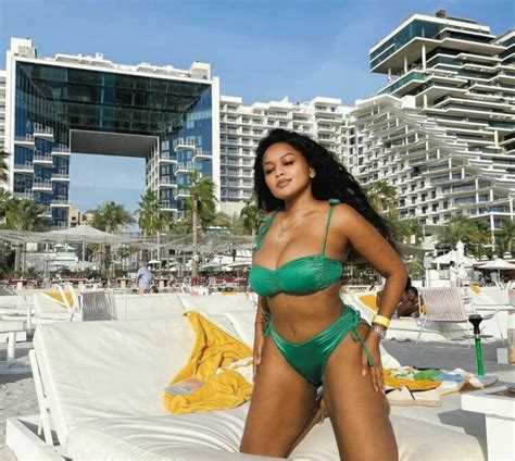 10 Hot Sexy Lerato Kganyago Bikini Pics